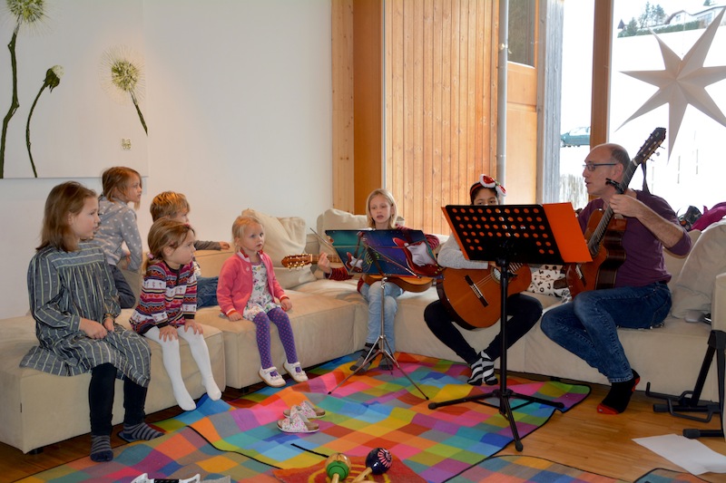 Sonneninsel Seekirchen: Kinder beim Singen