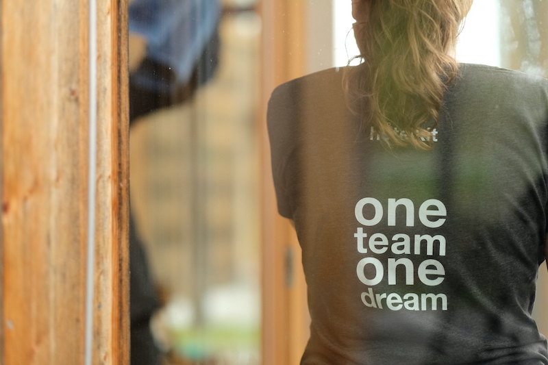 Das Motto von hotelkit: One team, one dream.